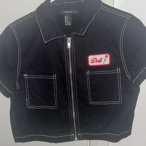 Black cropped doll shirt 💋💋💋
